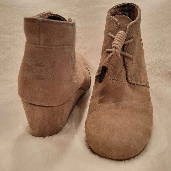 TOMS Womens Desert Wedge Suede Taupe Ankle High Heel Bootie✨️9.5 - Picture 12 of 16
